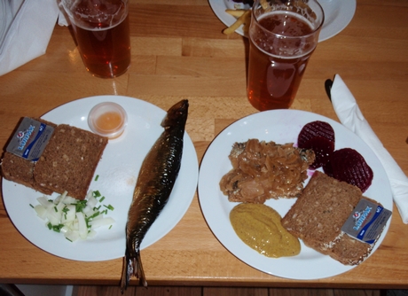 Carboload i sild, Saltstegte og Sol over Gudhjem